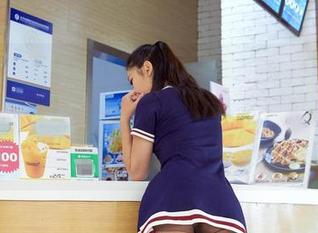 AISS爱丝(黄金版) – 小哲的女神写真，不止更新，还有点诱人！满眼都是那种“我能敌住吗”的反应。