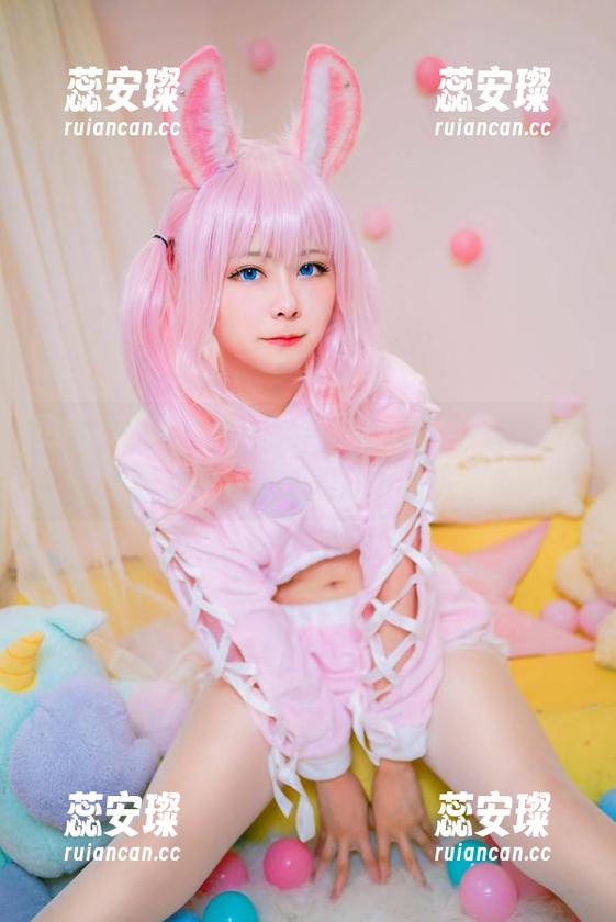 Arty亚缇 更新不停,Arty亚缇的兔女郎照片,有时候真的会让我浮想联翩呢。
