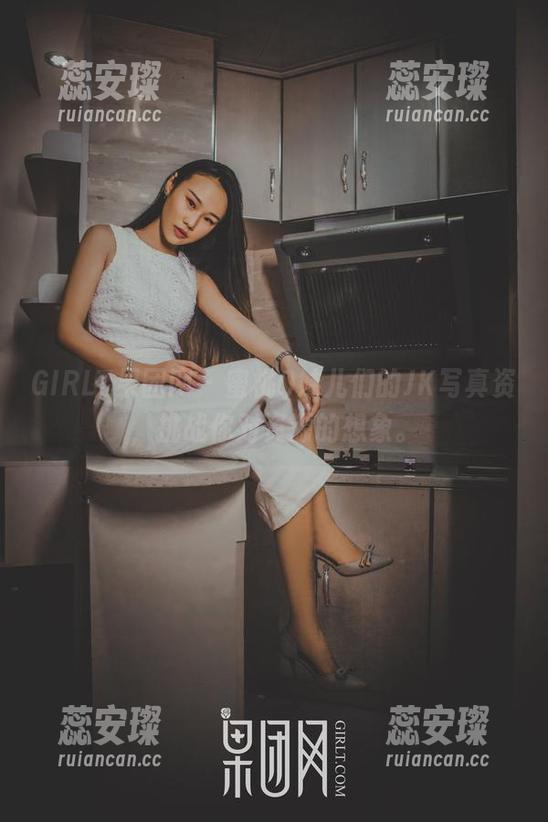 GIRLT果团网 - 蜜桃Q妹儿们的JK写真资，挑战你对资源的想象。