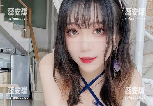 Leah梓未 这没什么,Leah梓未的校服写真集洗练得很,下载给你不一样的视角。