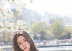 MiStar魅妍社 – Manuela玛鲁娜女仆系列美图：玩转可爱与诱惑的边缘