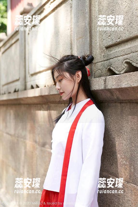MiiTao蜜桃社-静香Mandy MiiTao蜜桃社 - 静香Mandy、白裙、无圣光……我也是醉了,套图本身就是最担心的完美,来点真实?!