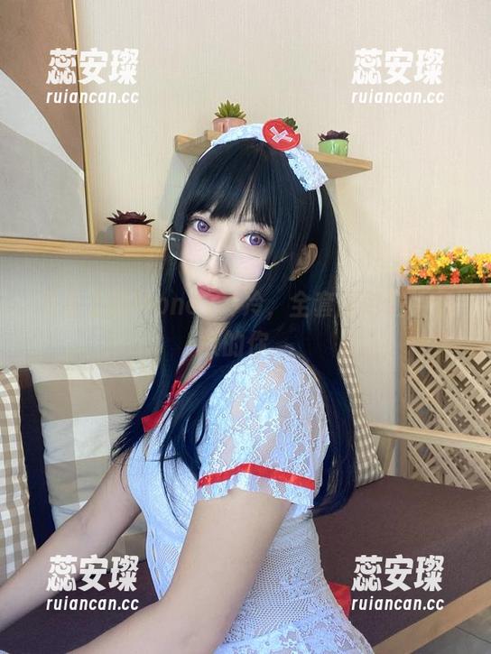 Money冷冷 天台上的Money冷冷,全套图包送给勇敢的你。