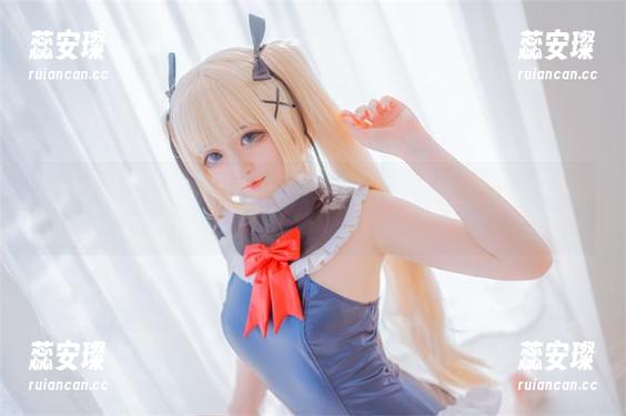 图片中的Sayako＿今年4岁：能代cos不只是服饰，更像是一场视觉的梦游。