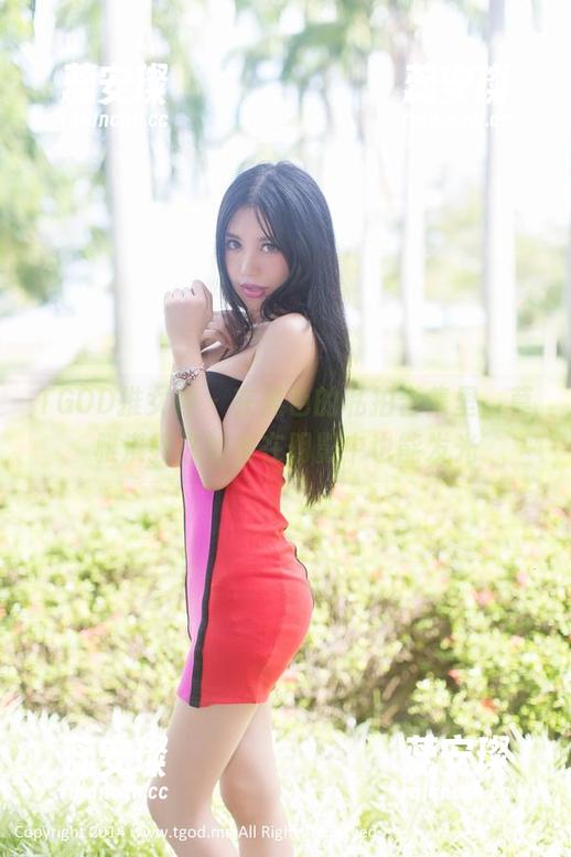 TGOD推女神 - 在黑色的私拍合集里，莫雅淇教你如何在阴影中也能发光