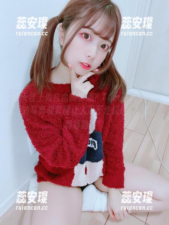 在天台上做自由摄影师？Tomiko(とみこ)的写真和套图让人忍不住想说，‘哦，真有趣！’