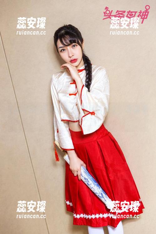 TouTiao头条女神-周思超 TouTiao头条女神 - 周思超修女,真假难分的资源之旅!