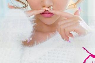 UGirls尤果网 – 张小西Ann图包：剧情中竟然还有亲戚！我看走眼了吧？