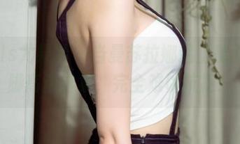 UGirls尤果网 – 当曼苏拉娜遇上摄影，美脚高清选集，完全难以抗拒！