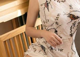 UGirls尤果网 – 刚点开王瑞儿的免费作品，学姐气质满分，能不陶醉吗？