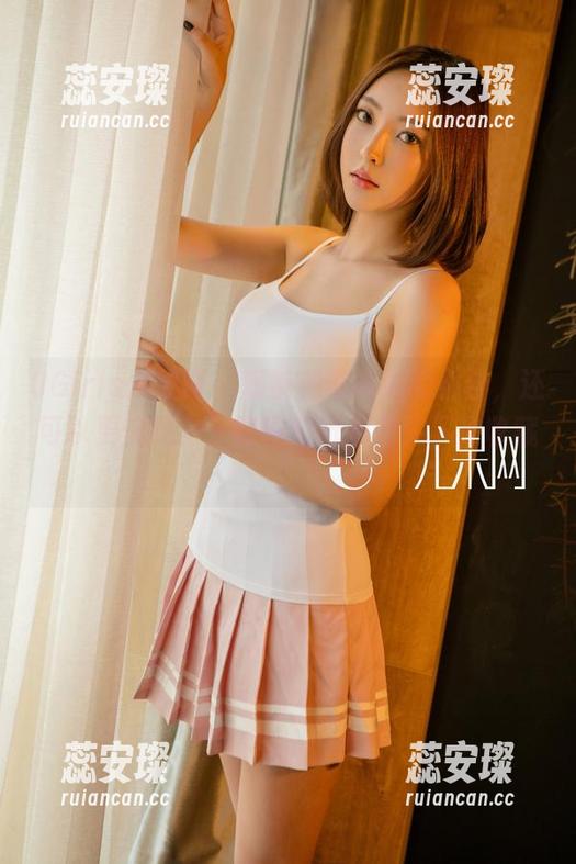 UGirls尤果网 - 短裤和谭晓彤的组合，还可以更美吗？一整幅壁纸都想买下来收藏！