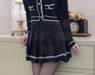 Xiuren秀人网 – 乔一一的“女友”原图，大家都说眼见为实，但我更想聊聊那种氛围