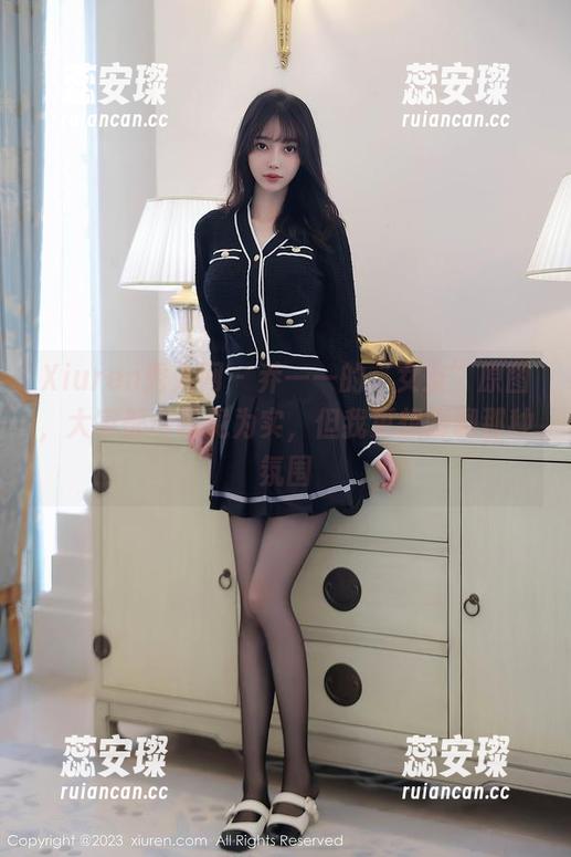 Xiuren秀人网 - 乔一一的“女友”原图，大家都说眼见为实，但我更想聊聊那种氛围