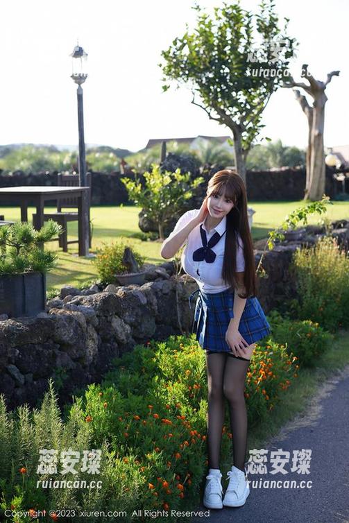 Xiuren秀人网 - 心妍小公主的制服OL：一堆美图让我不小心咽了下去的唾沫。