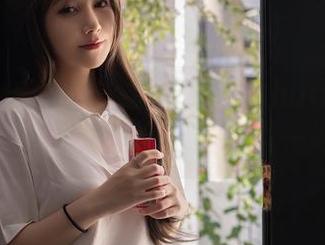 Xiuren秀人网 – 真想把木木hanna的白丝合集都当成壁纸，等你也一样吗？