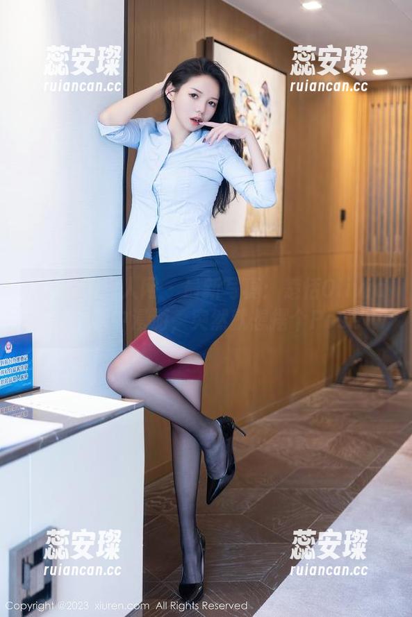 Xiuren秀人网-楚恬Olivia Xiuren秀人网 - 最新写真:楚恬Olivia在白裙中漫游,突然就想摆个Pose