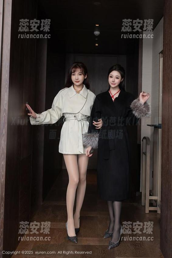 Xiuren秀人网-芭比KIKI Xiuren秀人网 - 美图中的芭比KIKI:墙面上的秘密壁纸剧场