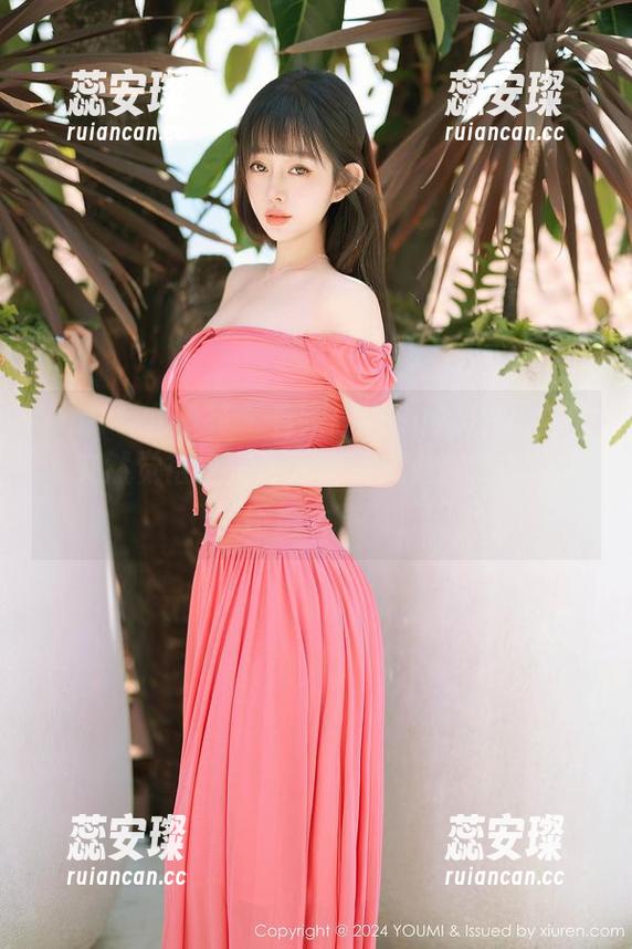 YouMi尤蜜荟-思淇Sukiiii YouMi尤蜜荟 - 看完思淇Sukiiii的美图,突然觉得电屏也开始变得真实热烈。不过还是女孩啊。