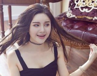 YouWu尤物馆 – 套图欢乐多：Cris_卓娅祺和她的毛衣，론도持续开启！