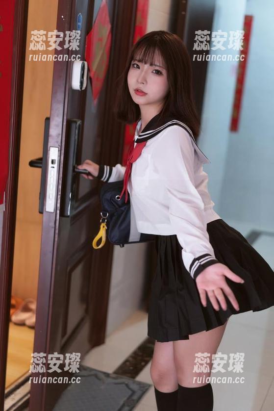 yuuhui玉汇的美足写真合集，踩出你的好奇心。