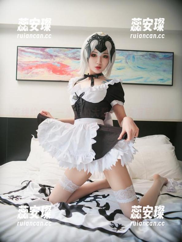 一米八的大梨子 在线约会?一米八的大梨子的女友写真来啦,真有趣!