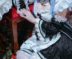 看九言如何把风纪委员变成福利写真，真会玩！