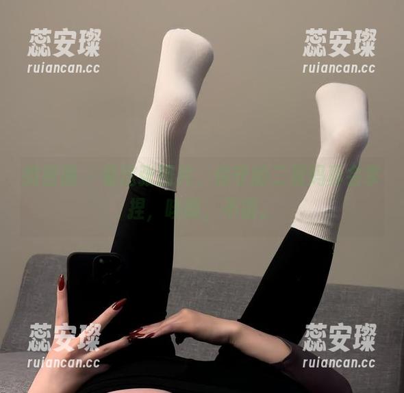 微密圈 - 看这张图片，保守的二舅妈真会拿捏，咳咳，不错。