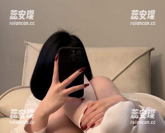 微密圈 - 免费的保守的二舅妈与她的皮衣，长得还挺舒服。