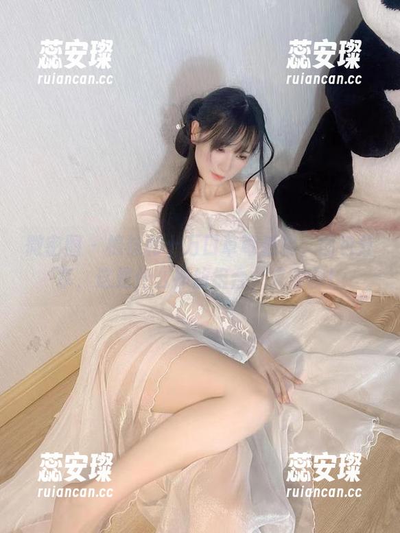 微密圈 - 棉袜和十万口草莓粥粥，图包分享，这是什么神仙组合，来聊聊！