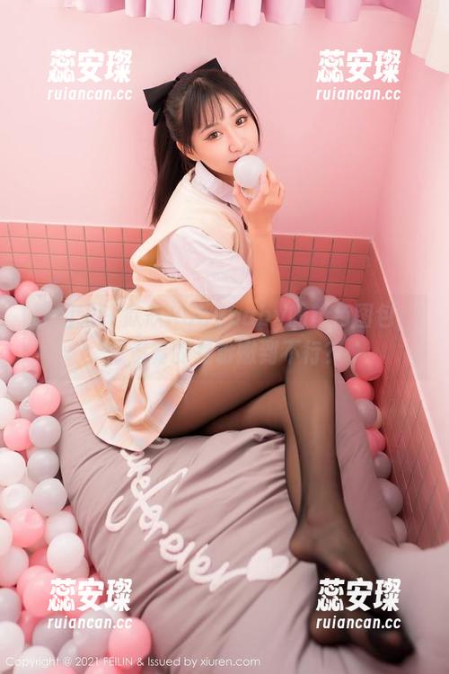 嗲囡囡-欣欣Rubybaby 嗲囡囡 - 欣欣Rubybaby的粉色图包,难道真的是粉嫩到不行?