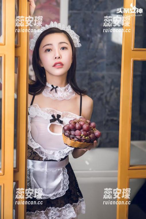头条女神-筱溪 头条女神 - 筱溪的夏天-图包资源,没准你会被这个季节的她闪到眼。