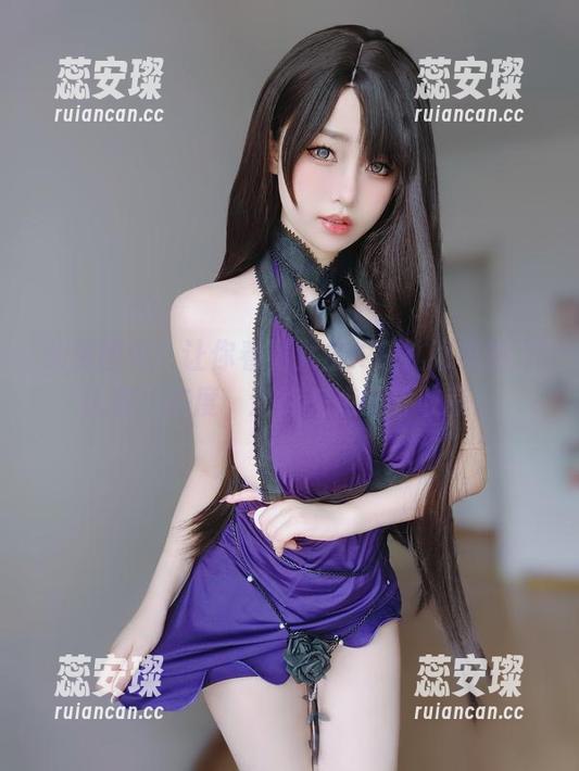 免费图包！让你看到女主K在礼服里的“认真”态度，还能来点意外收获。