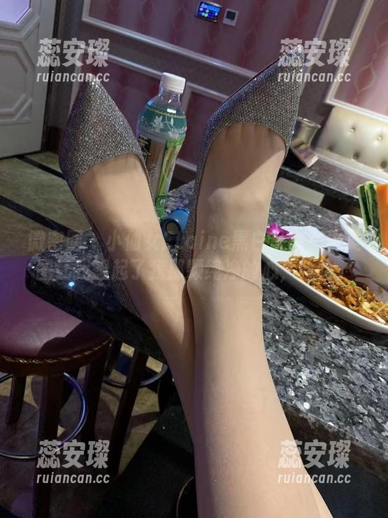 微密圈 - 小仙女ELaine黑白风格？这美图让我想起了我那颗纯净的心，哈哈。