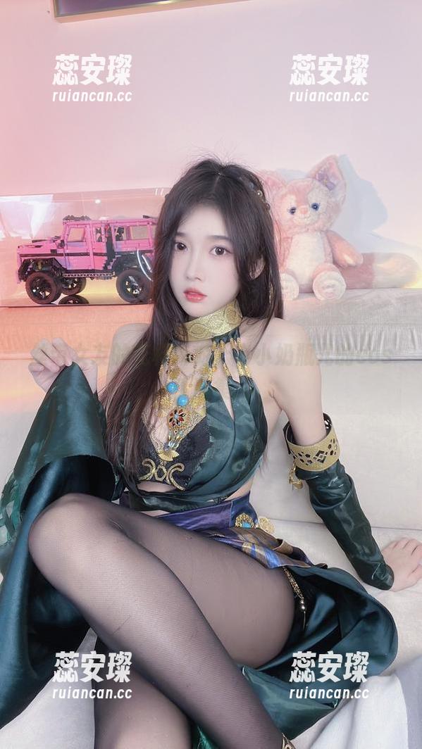 丝带女友的花样畅游，小小奶瓶儿的cos精选集。