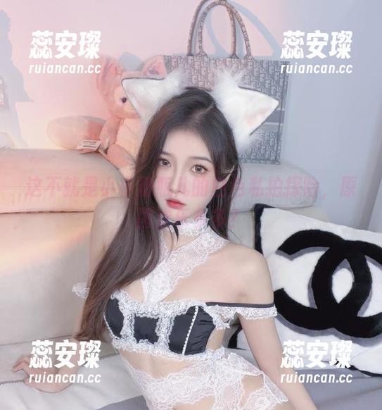 这不就是小小奶瓶儿的白色私拍探险，原图欢乐多多？