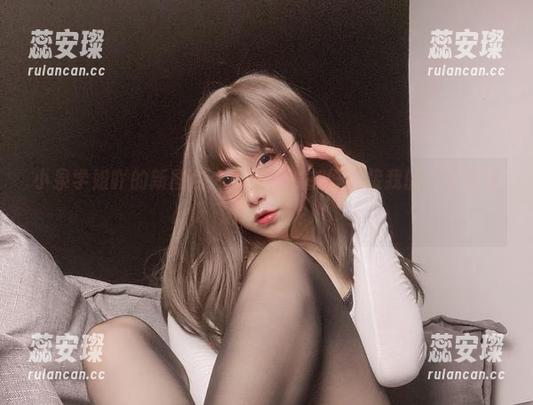 小泉学姐吖 小泉学姐吖的新图包:涞觅,准备好迎接我的“心灵鸡汤”了吗?