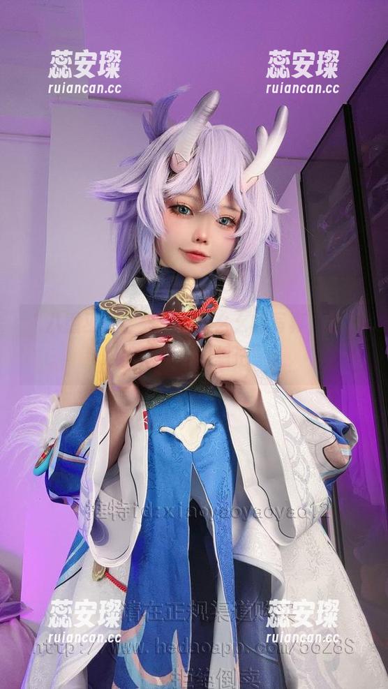 “八重巫女，关于小瑶幺幺的写真，来，咱们都有共同想法”；