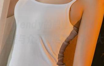 尤果网 – Wendy的职业装图集：看她如何用服装与众不同地打开办公大门！