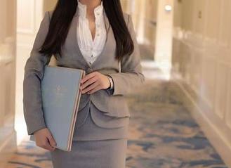 尤蜜荟 – 周妍希作品全套白色，简单？不，这才是真正的选白技！