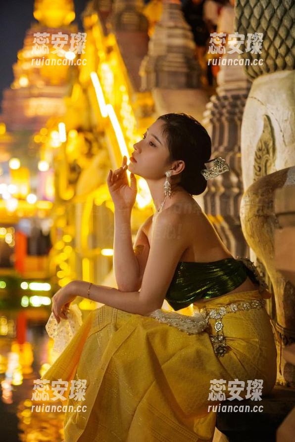 年年Nnian 神明之女套图:年年Nnian带你飞,保证分享不走心!