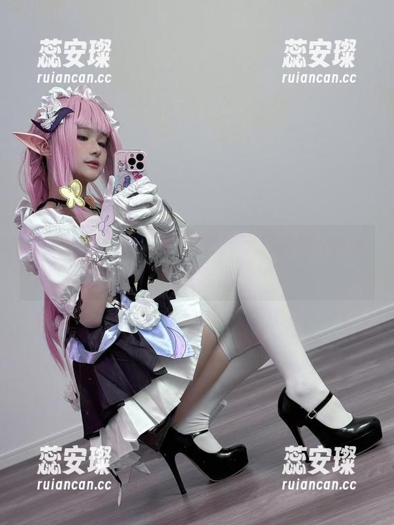 幼爱youmeko 资源佳品:看胡滕JK如何玩转幼爱youmeko的写真风格!