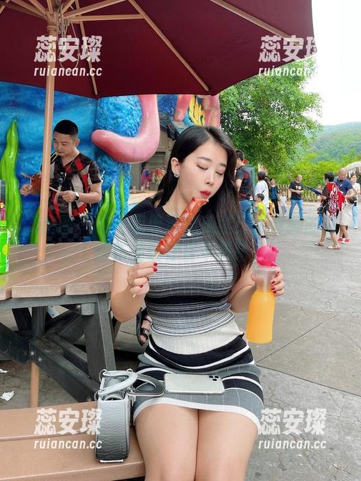 张老师 微密圈 - 这不是普通的美腿!张老师的高清作品让你目不转睛。