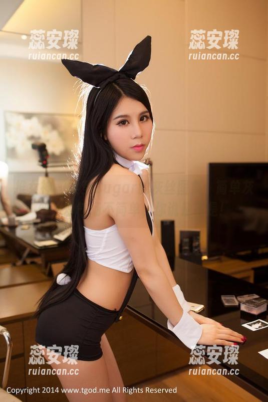 推女神-梁莹Sugar 推女神 - 梁莹Sugar的灰丝图集:简单灰丝,却气场不简单,你说是不是!