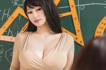 星澜想来杯珍珠奶茶那一身乳牛装，看看这写真，真的有点让人意外啊。