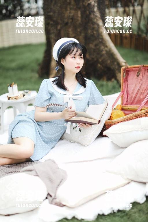 是依酱呀 干燥肤色在浴缸里溶解,偶尔是依酱呀的资源