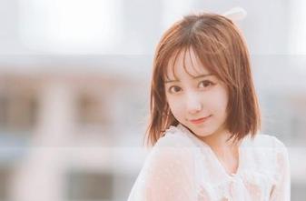 在木棉棉OwO的办公室里，私拍套图也能有点小心机？