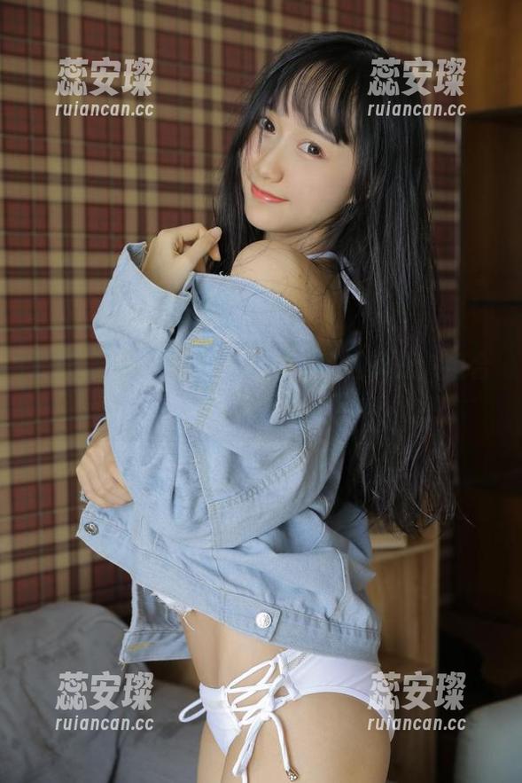 最新写真集：木绵绵OwO和她的双人组合，轻轻撩拨你的眼球