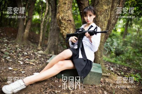果团网-裴希西 果团网 - 裴希西少女图包,福利不怕羞,似乎能勾勒出一丝不易察觉的微妙呢