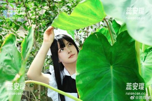 是白莉爱吃巧克力，还是香奈乎？无圣光的图集惹得我忍俊不禁！