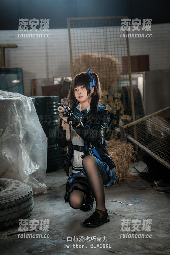 白莉爱吃巧克力写真大公开，谁能抵挡被明日香撩中的魔力？